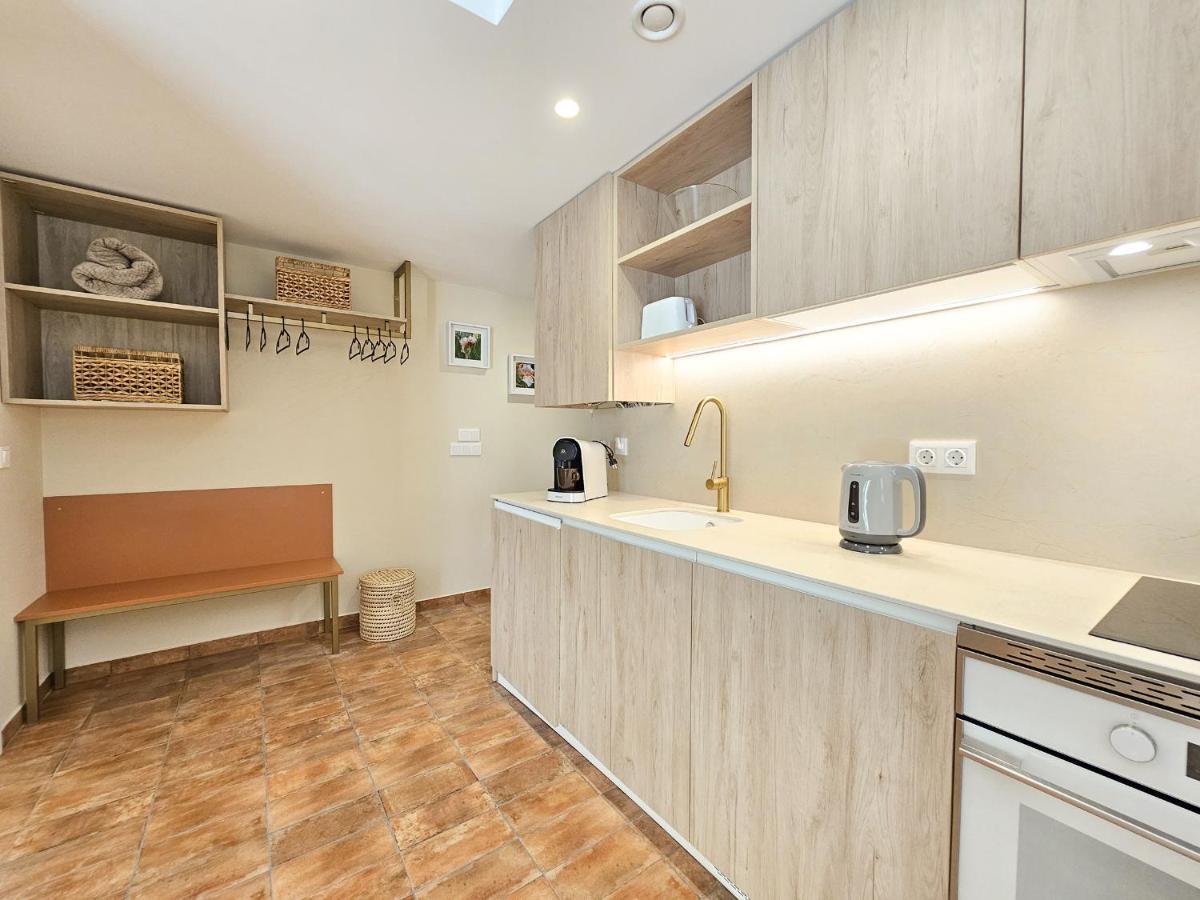 Apartamentos Las Ciencias Studio Y Valencia Exteriör bild