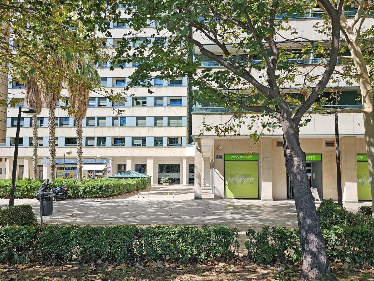 Apartamentos Las Ciencias Studio Y Valencia Exteriör bild