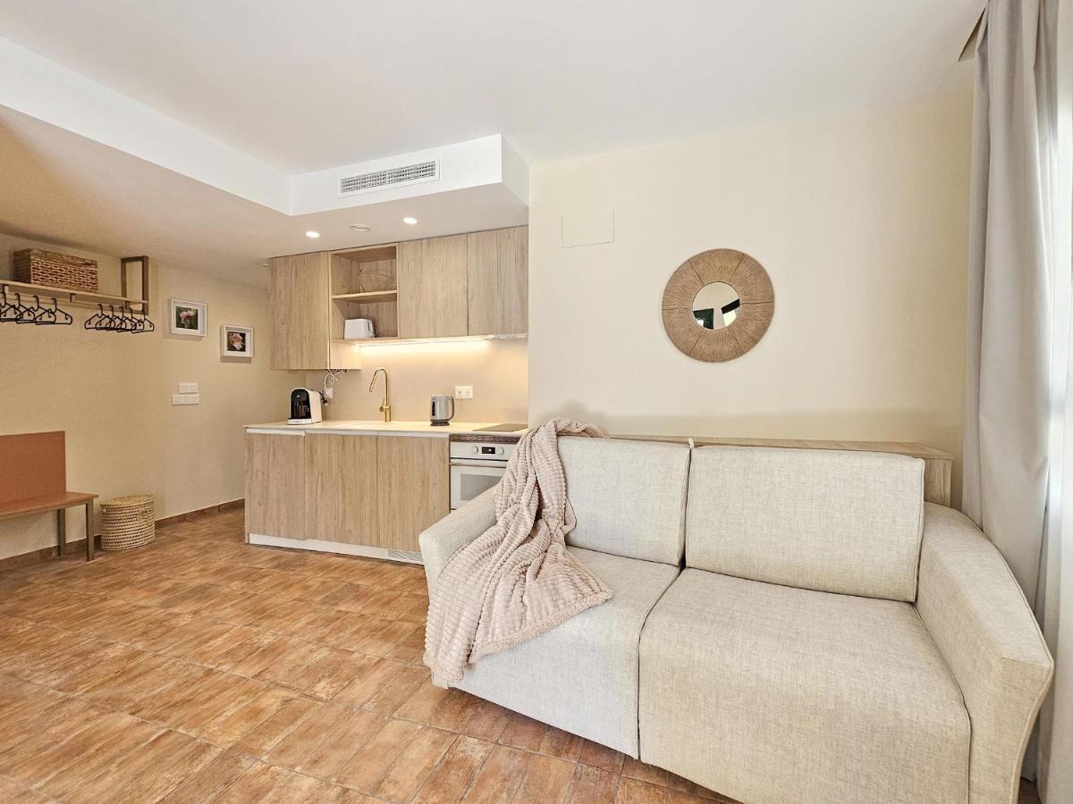 Apartamentos Las Ciencias Studio Y Valencia Exteriör bild
